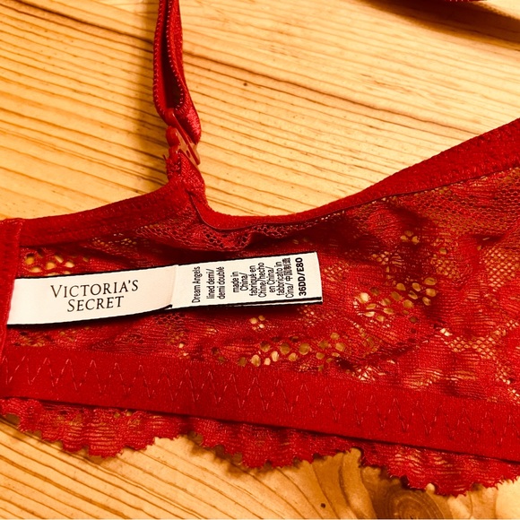 Victoria’s Secret Dream Angels Lined Demi bra, size 36DD. - Picture 3 of 4